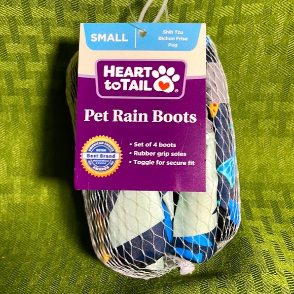 Dog Pet Boots, Heart to Tail, Small with Rubber Grip Soles and Toggle, Brand New - Picture 1 of 6